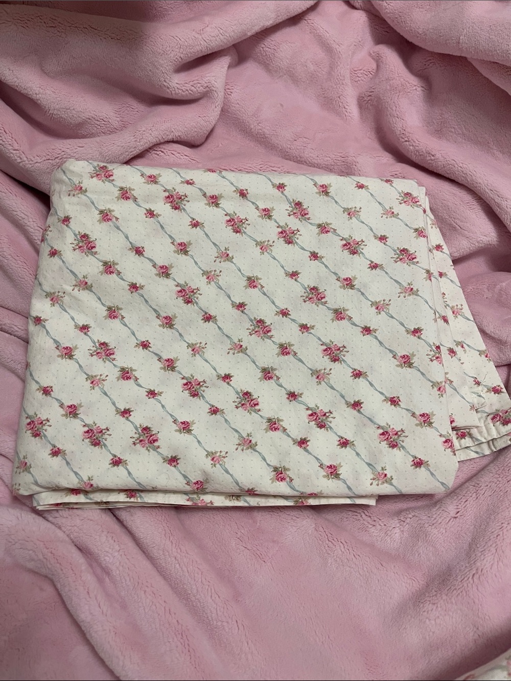 Simply, Shabby Chic parlor rose, trellis, flat full sheet